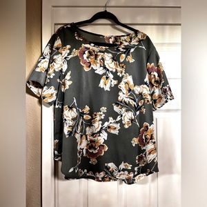 Women’s floral Blouse